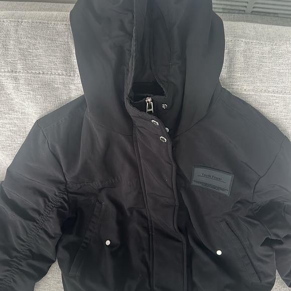Black Crop Puffer Coat - Picture 2 of 3